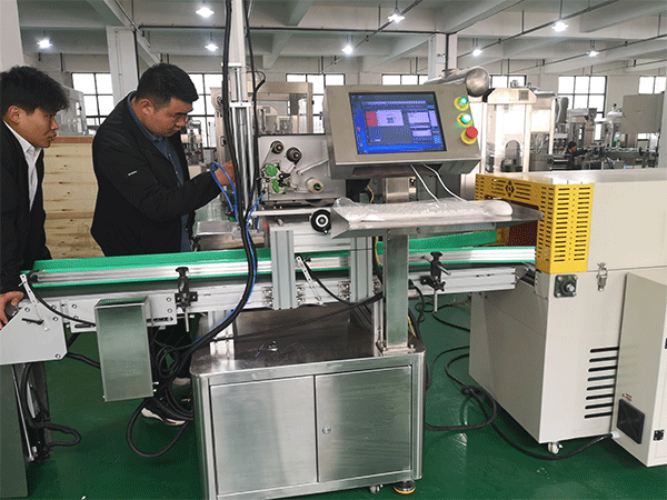 润滑油称重灌装机